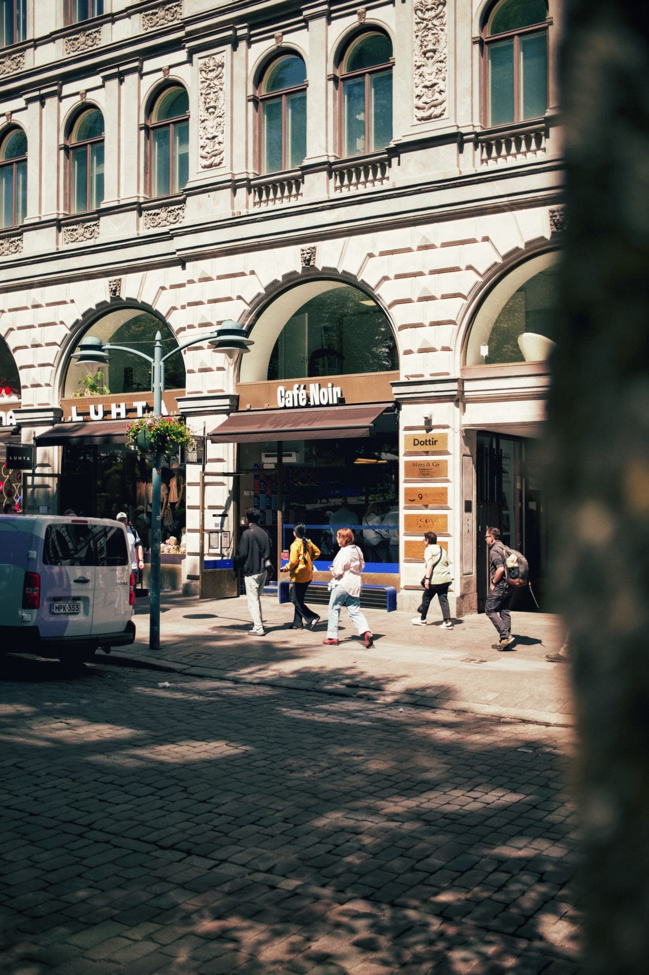 Café Noir storefront on Pohjoisesplanadi